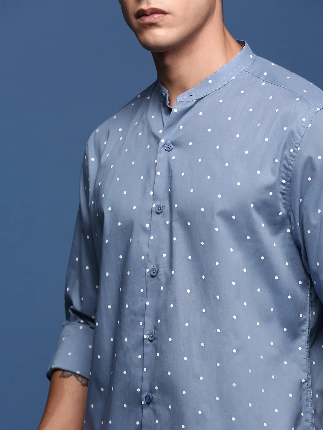 Men Mandarin Collar Polka Dots Blue Slim Fit Shirt