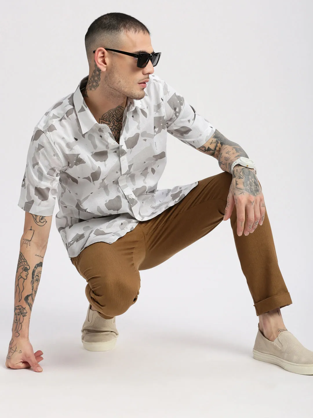 Men Spread Collar Abstract White Casual Shirt