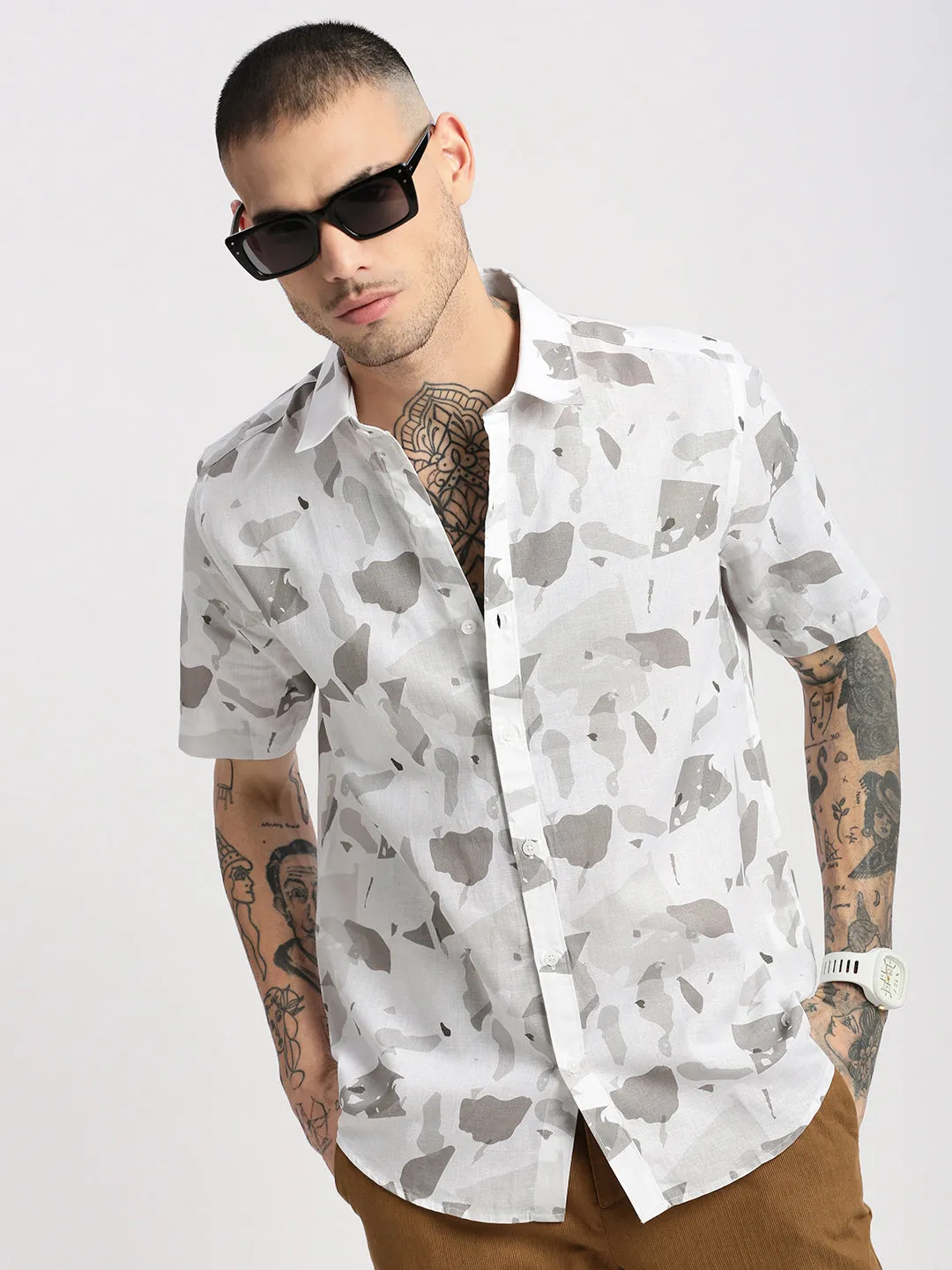 Men Spread Collar Abstract White Casual Shirt