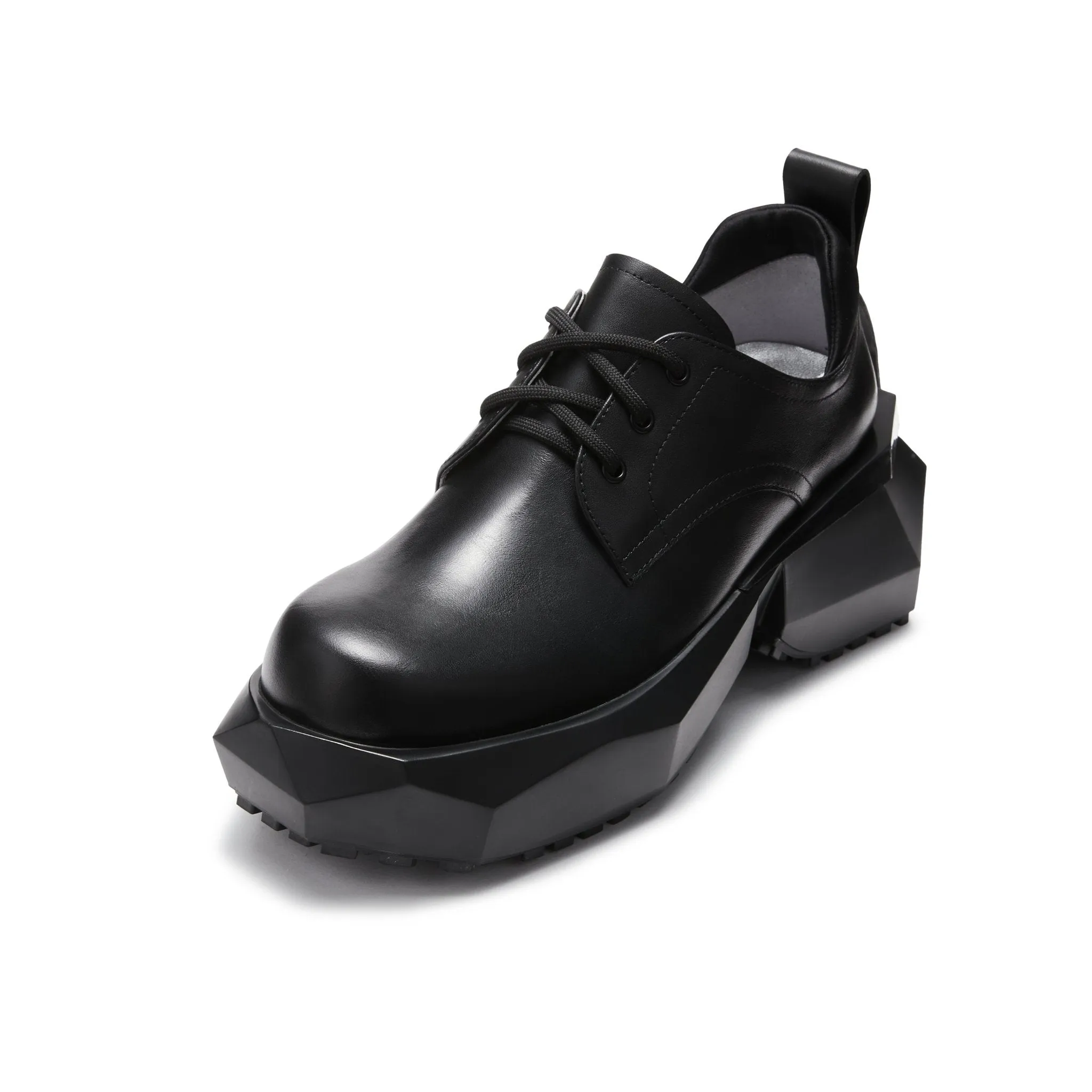 Round Toe Lace-Up Faceted Platform Derby Shoes in Black